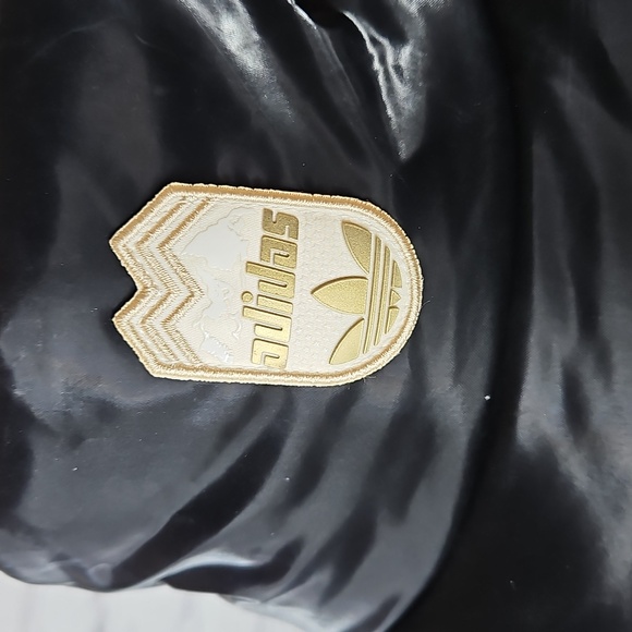 Adidas Ski Chic Cropped Puffer Jacket Black/Cream Size Medium - Picture 6 of 10